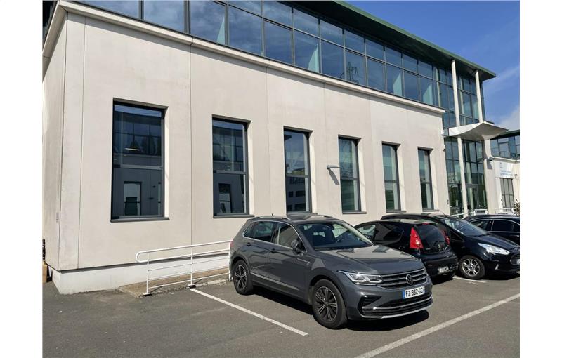 Location d'entrepôt de 1 860 m² à Villeneuve-la-Garenne - 92390 photo - 1
