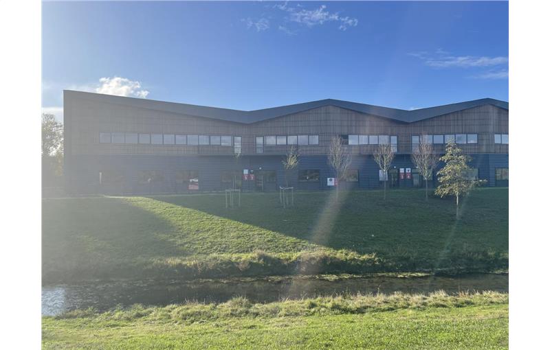 Entrepôt à vendre de 2 237 m² à Moissy-Cramayel - 77550 photo - 1